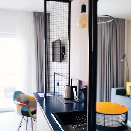 Ind.u Ξενοδοχείο με διαμερίσματα 3*