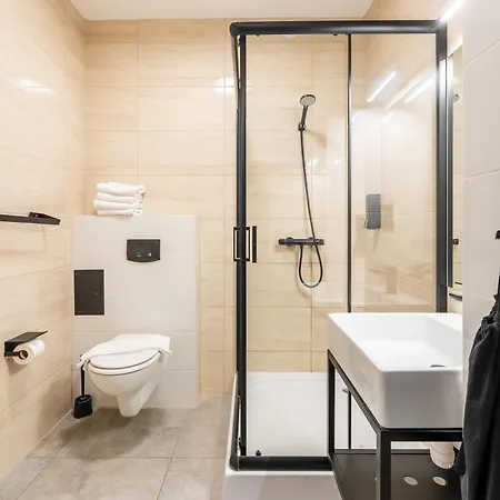 Ind.u Ξενοδοχείο με διαμερίσματα 3*