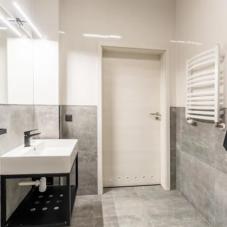 Ind.u Apartmanhotel 3*