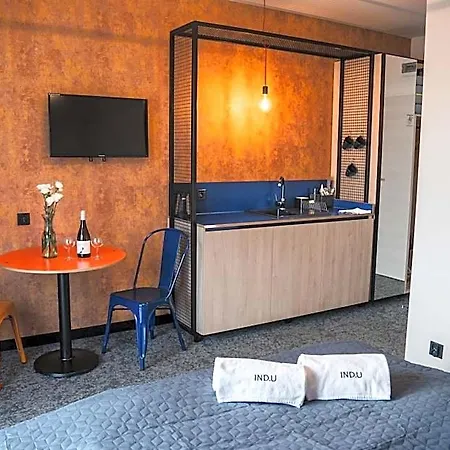 Ind.u Aparthotel 3*
