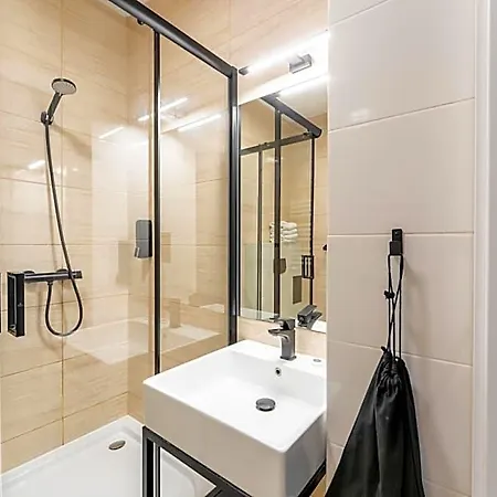 Ind.u Aparthotel 3*